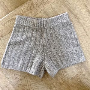 Zara NWT taupe merino wool shorts! So soft medium